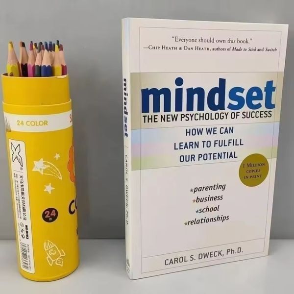 Книга Mindset на английском языке Психология успеха Керол Дуек мягкий переплет BG1775 фото