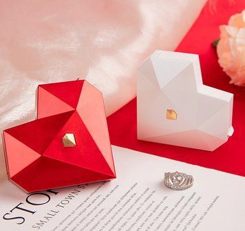 Футляр-сердце для кольца с автоматикой красный P13069 фото