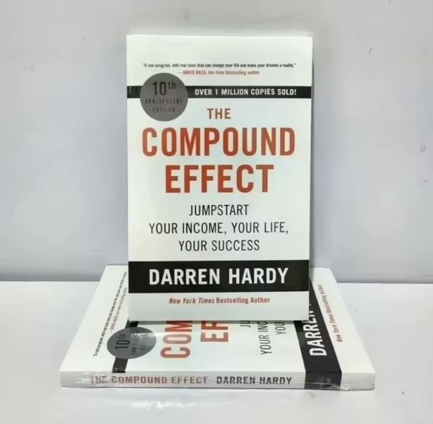 Книга для саморозвитку англійською The Compound Effect Даррен Харді BG1779 фото