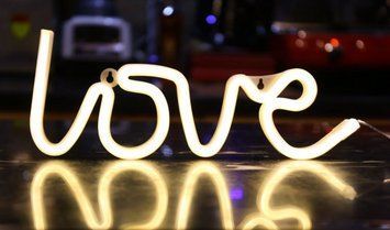 Неоновая светящаяся надпись Love на USB и батарейках АА для декора G03031 фото