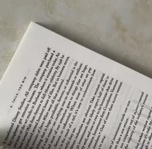 Книга The Psychology of Money Морган Хаузел англійською мовою BG1784 фото