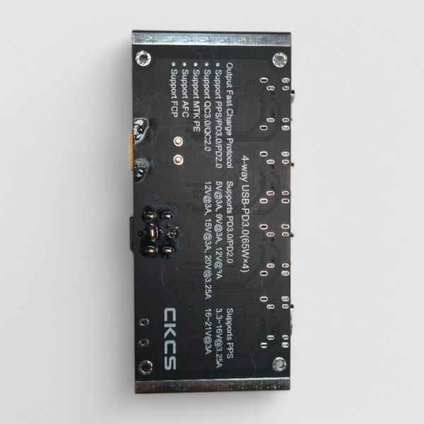 Универсальный модуль зарядки 65W с 4 портами Type-C PD3.0 QC Powerbank E08078 фото
