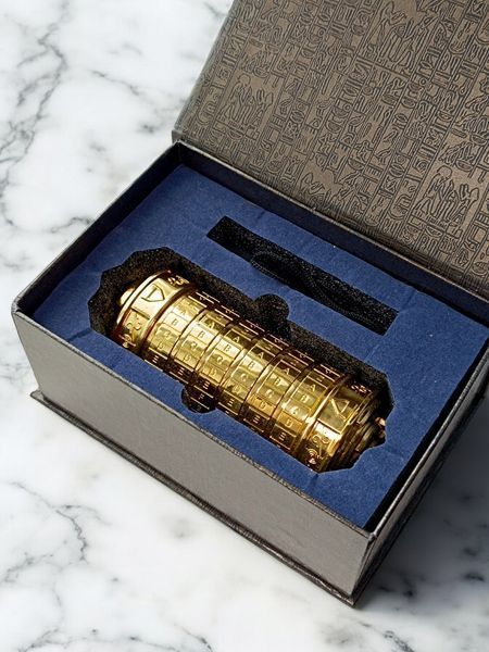 Оригинальный подарок на день рождения с секретом металлический Криптекс Золотой цвет K04032 фото