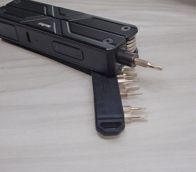 Багатофункціональний похідний мультитул NexTool Gemini Electric NE20213 з електровикруткою та набором біт T09009 фото