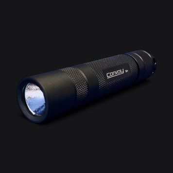 Ручной светодиодный фонарь Convoy S2+ SST40 5000K 12 режимов 18650 C02002 фото