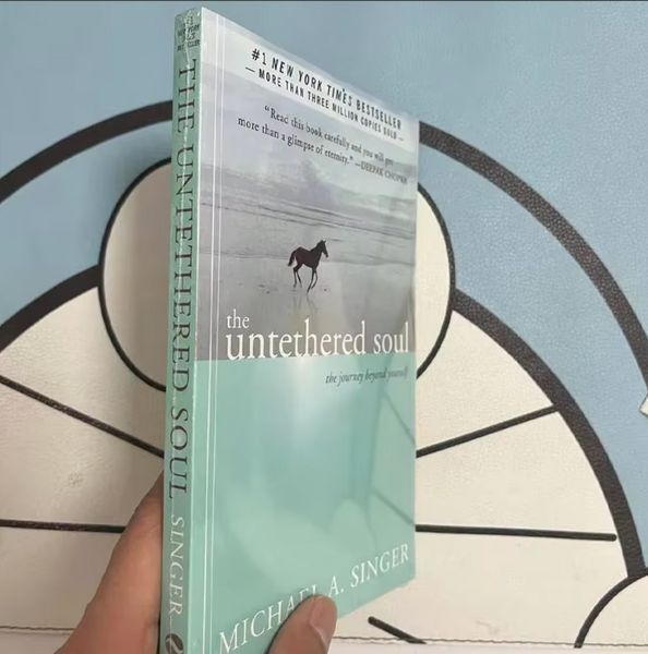 Книга англійською The Untethered Soul Майкла А. Сінгера Душа звільнена BG17112 фото
