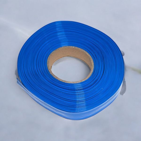 Термозбіжна трубка PVC 0,1 мм шириною 30 мм для акумуляторів синя EM18039 фото