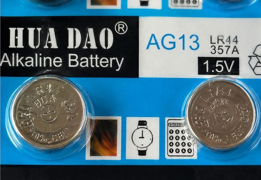 Лужні батарейки HUA DAO AG13 10 шт елементи живлення LR44 1.5В B01020 фото