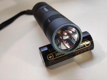 Тактический фонарь Convoy S11 с аккумулятором SST40 и термоконтролем 12 режимов C02036 фото